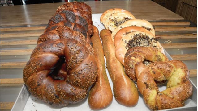 לחמים טריים ב"בית הבאגט"