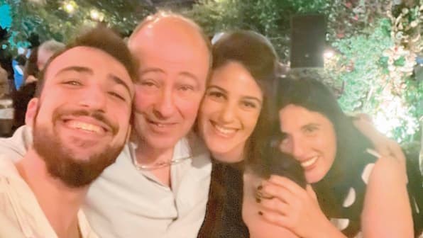 ההורים עם יובל והאח אמיר