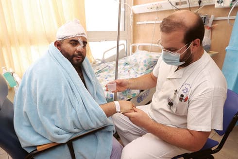 מור בביה"ח אחרי ניסיון הלינץ'