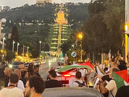 הפגנת תמיכה פלסטינית במושבה הגרמנית בחיפה