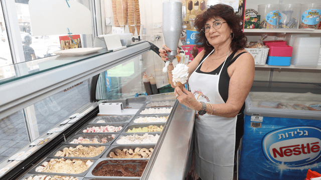 גלידה שרה זה עסק משפחתי מכל הלב