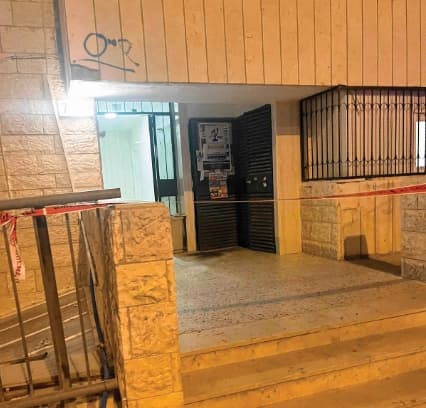 הבניין שספג רימונים שבוע שעבר 