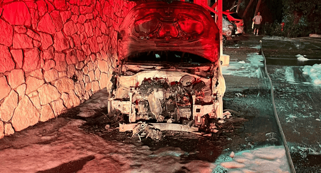 שריפת רכבים בזמנהוף