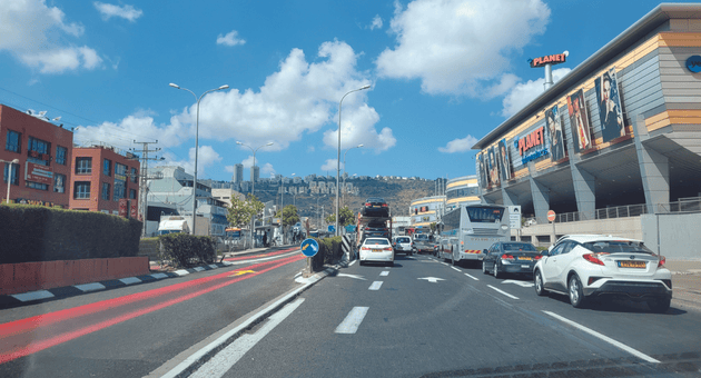 שדרות ההסתדרות. נסיעה מהירה