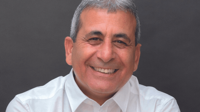 שאבי. "אף אחד לא עושה לי טובה" שאבי. "אף אחד לא עושה לי טובה"