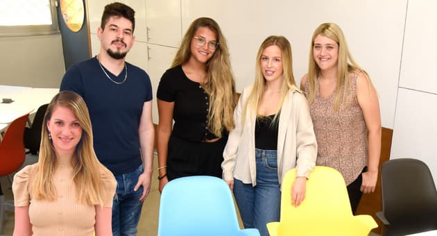 מימין: שיר זריף, נוי אברהם, עמית ינאי, שלמה עמנואל וניצן בילנקו 
