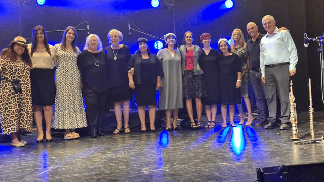 הצוות החינוכי של ביה"ס ריגלר בנתניה