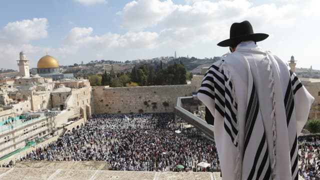 ברכת הכהנים בסוכות בכותל המערבי