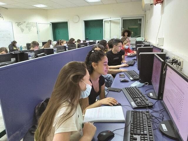 סייבר גיאוגרפי בתיכון רבין בכפר סבא