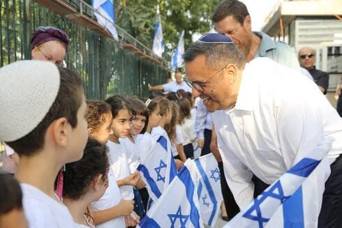 משה ליאון בבית הספר "מקור חיים"