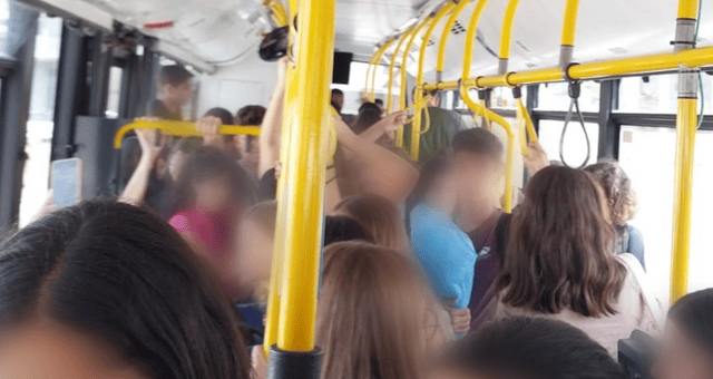 עומס תלמידים בבתי הספר במוצקין