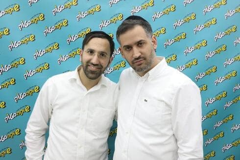 מנכ"ל רשת שוקה סטוק: אשר מלכא, וסמנכ"ל רשת שוקה סטוק – רפאל כהן 