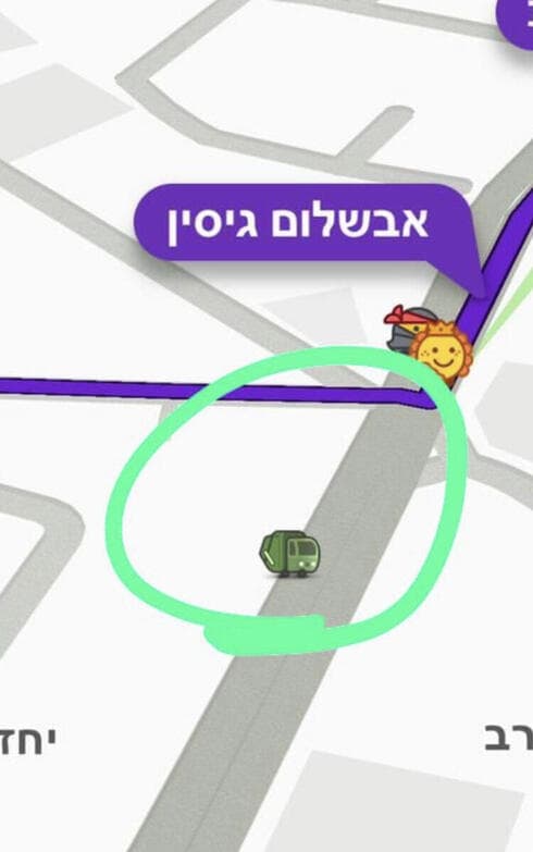 כך ייראו משאית אשפה בWAZE (צילום: דוברות עיריית פתח תקוה) כך ייראו משאית אשפה פתח תקוה