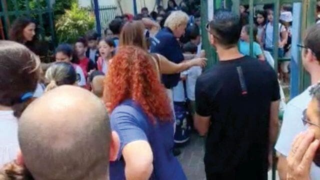 העומס ביציאה מבית הספר