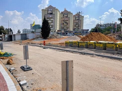 סוללים כביש חדש