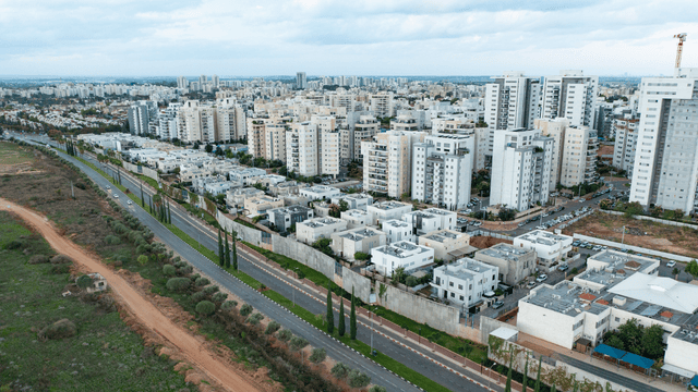 העיר רחובות, נראית צעירה מתמיד