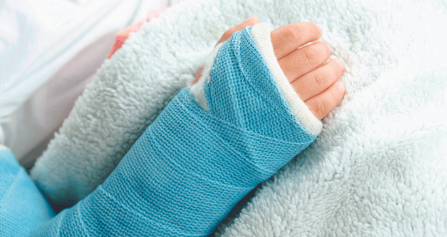 בגלל הפציעה בוטלו התוכניות לחופש (המחשה: Shutterstock) בגלל הפציעה בוטלו התוכניות לחופש