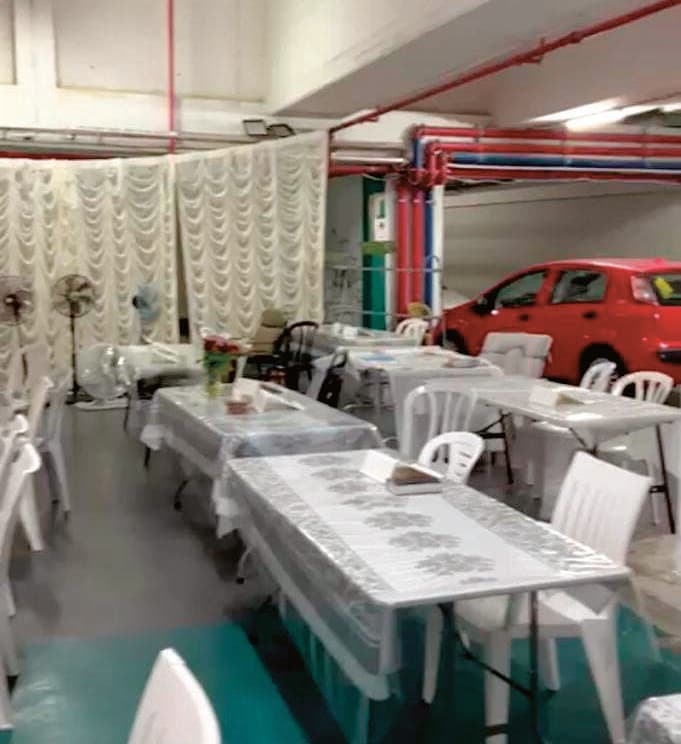 לא ייאמן: בית הכנסת בחניון 