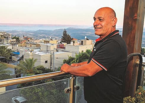 עזאם. "אובחנתי כפוסט טראומטי. החלפתי עבודות בקצב, כלום לא התאים לי"