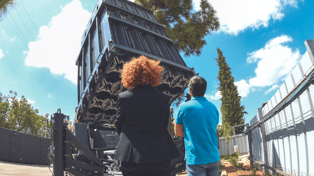"כשאתה עובד על פרויקט כל כך הרבה שנים, אתה נקשר אליו". מאיה ואמיר