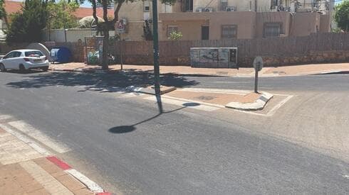 כבישים לא מסומנים. הצבע לא שרד