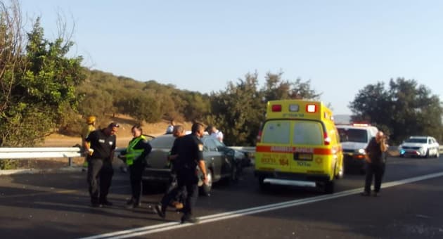 זירת התאונה סמוך לקיבוץ חנתון