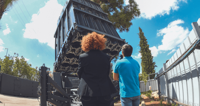 "זה מדע בדיוני". מאיה ואמיר