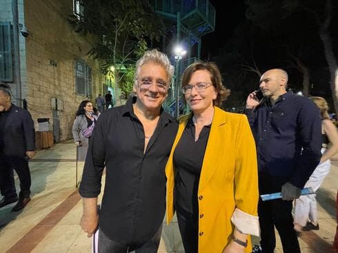 ליאור אשכנזי וקליש (צילום: ראובן כהן עיריית חיפה) ליאור אשכנזי וקליש