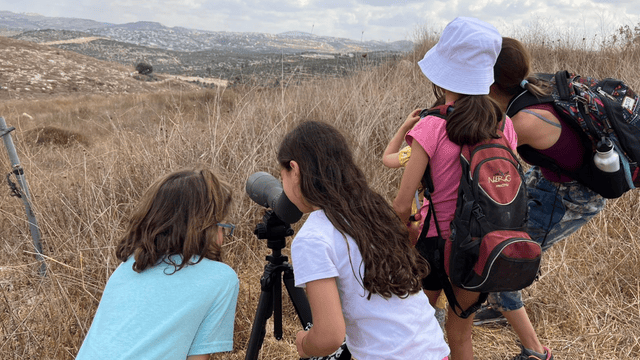 נערים במהלך האירוע, השבוע