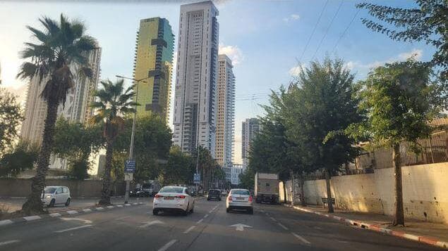 מגדלים בבת ים
