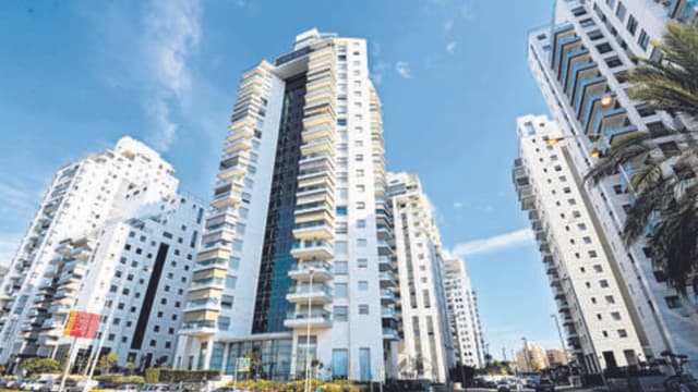 נדל"ן בחולון. שדרת המגדלים, יקרה במיוחד