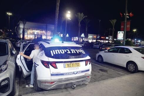 סיירת בטחון ליד הביג
