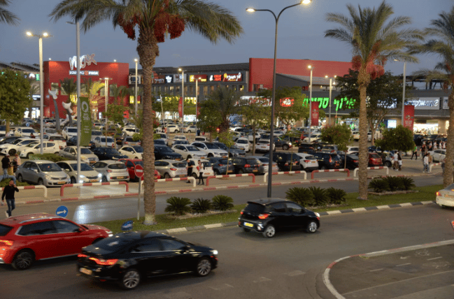 קשה היה למצוא מקום. מרכז ביג