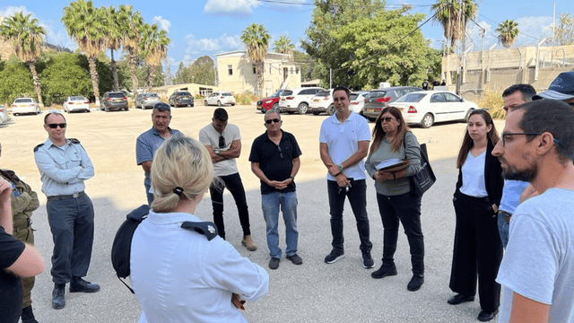 מקדמים את פינוי הבסיס