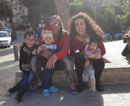 רונן פרידמן ומשפחתו