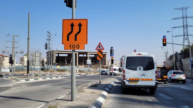 צומת קוקה קולה, מכיוון הגבעה הצרפתית
