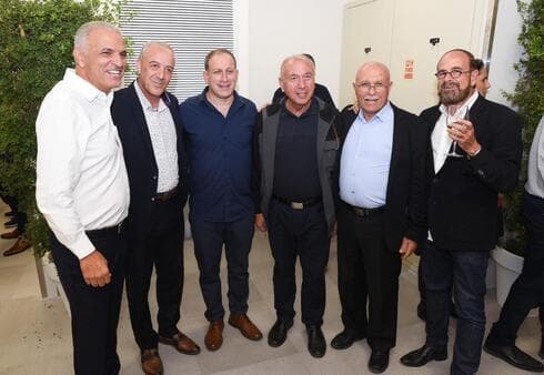 (משמאל לימין) שר האוצר לשעבר משה כחלון, ראש עיר הכרמל לשעבר חכ"ל אכרם חסון, דובר ביה"ח בני ציון גדי נס, ראש המועצה המקומית עוספייה בהיג מנצור, ח"כ עלי סלאלחה, יו"ר הקרן לחיפה ד"ר קובי זייד (צילום: דור אהרון) (משמאל לימין) שר האוצר לשעבר משה כחלון, ראש עיר הכרמל לשעבר חכ"ל אכרם חסון, דובר ביה"ח בני ציון גדי נס, ראש המועצה המקומית עוספייה בהיג מנצור, ח"כ עלי סלאלחה, יו"ר הקרן לחיפה ד"ר קובי זייד