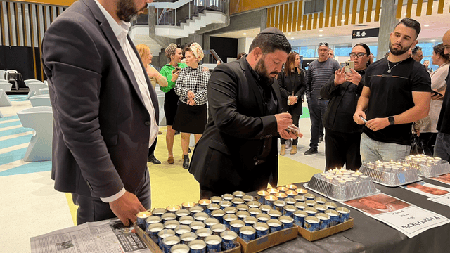 ח"כ אלמוג כהן בהדלקת נרות הזיכרון באוניברסיטת בן גוריון