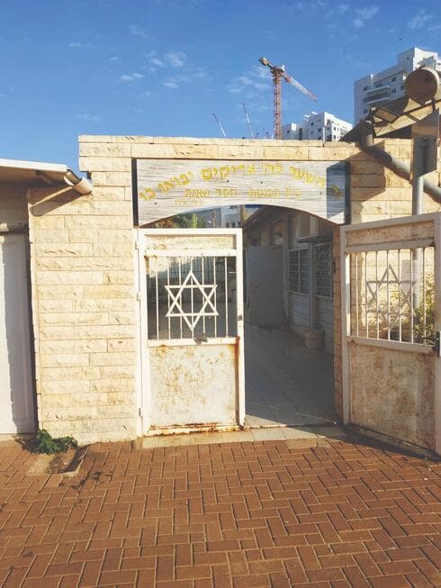  בתי הכנסת. הגבאים פתחו במאבק