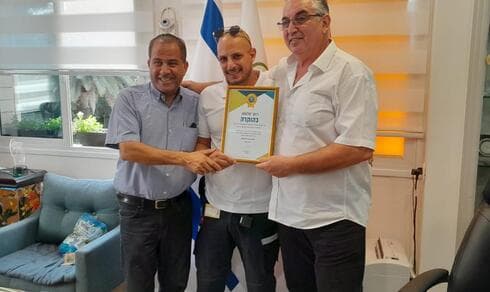 ראש העירייה חיים ברוידא, רועי סלומון ואילן כהן