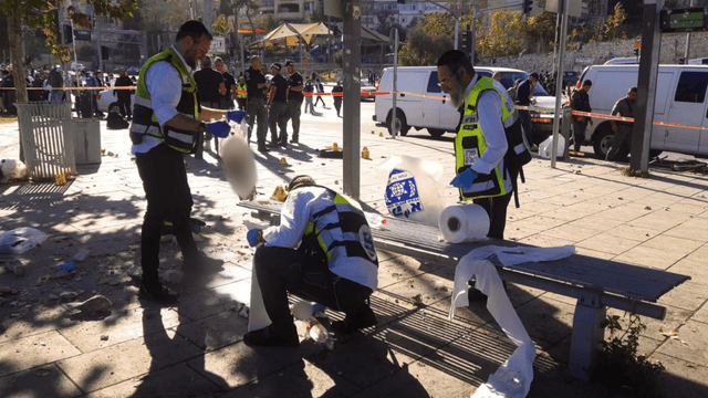 זירת הפיגוע בכניסה לעיר. התפתחות דרמטית בחקירה