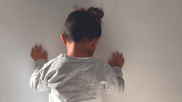 הילד. "מתעקשים איתי סתם" 