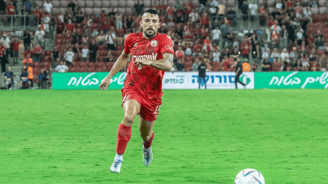 אליאס. "אני חושב שיש קשר בין מה שלמדתי בג'ודו לבין איך שאני משחק"