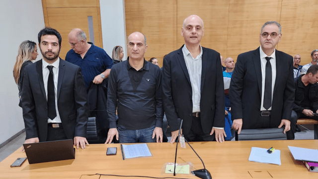 נציגי הסתדרות המעוף גיל ברטל ויו"ר ארגון העובדים אמנון עידו בבית הדין