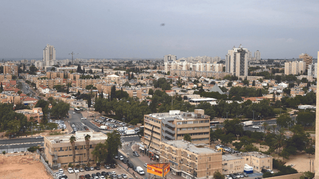 באר שבע.  "מטרופולין דרומית יש רק אחת"