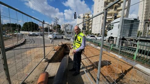 עדנאן עיסא. מהנדס מניב ראשון בזמן העבודות