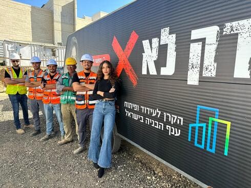 דניאל גרינברג במהלך הקמפיין