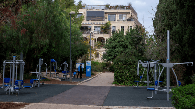 המגרש בקטמון. סגור בשבת 