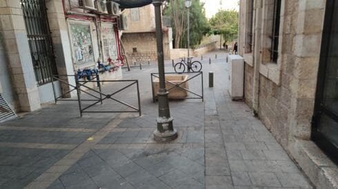 המחסומים שהאופנוען עקף