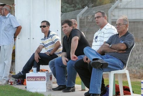 עטר עם הנהלת הפועל אסי גלבוע
